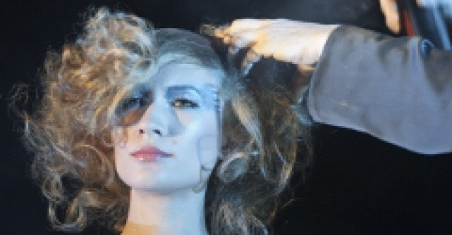 Sebastian - experimenteaza hairstylingul nonconformist