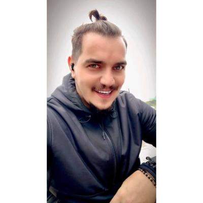 Bursucu și-a cerut scuze în urma podcastului cu Tzancă Uraganu. Decizia radicală luată de prezentatorul tv 