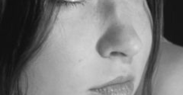 10 simptome alarmante pentru cancerul de col uterin