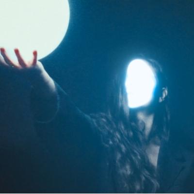 Fragil și puternic deopotrivă: EMAA lansează Cum mă ai tu și anunță un nou început