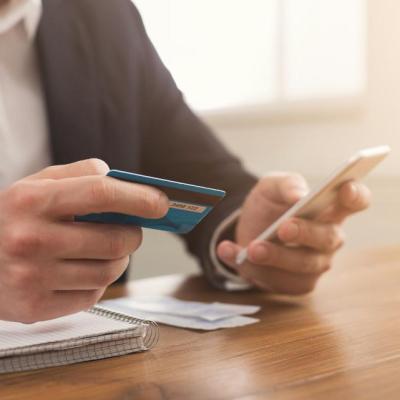 Trecutul financiar nu trebuie să îți dicteze viitorul: Soluții reale pentru cei cu istoric negativ