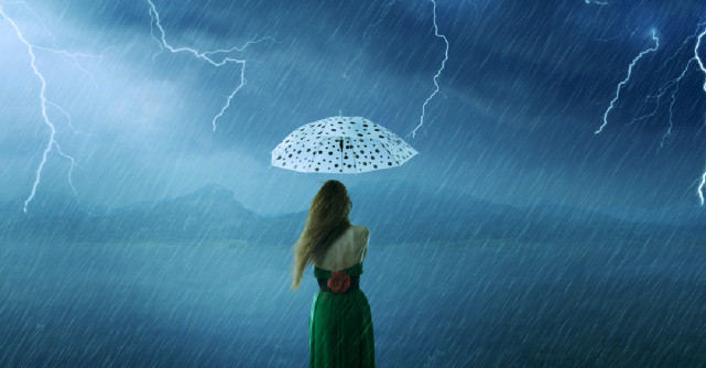 Nu permite furtunii din sufletul altora să distrugă curcubeul din sufletul tău