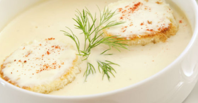 Supa de ceapa: un leac delicios impotriva racelii