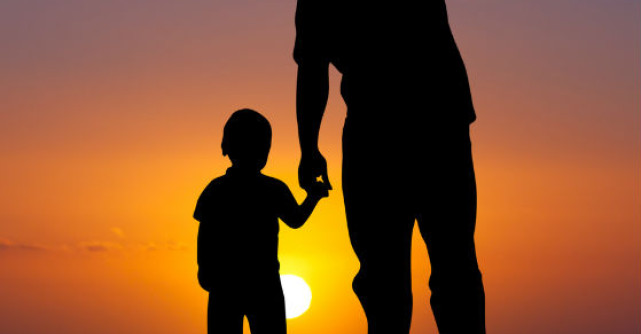 Povestea care dovedeste ca banii alunga fericirea. Prin ce trece un parinte pentru iubirea fiului sau?