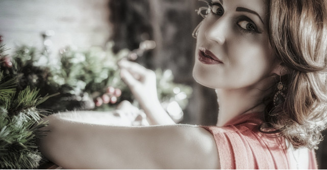 5 Rochii de Revelion pentru femeile plinute