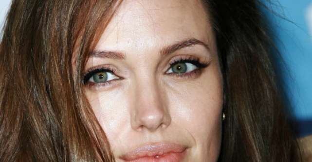 Foto: Angelina Jolie, schimbare radicala de look