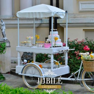 Bicicleta care face hamburgeri - lansata la White Garden Party by Jubile Catering