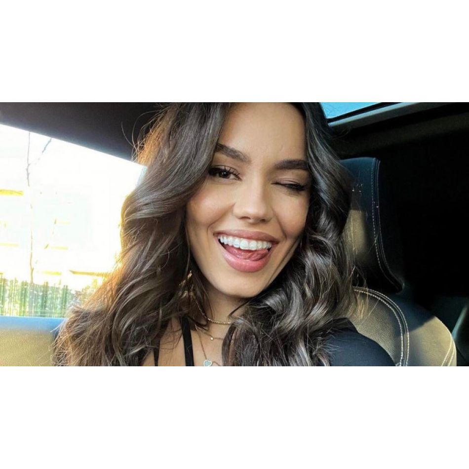 Vedetele s-au întrecut în ținute spectaculoase la nunta lui Smiley cu Gina Pistol! Care a fost cea mai îndrăzneață apariție?