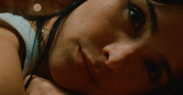 lowe lansează single-ul 'Don't Wanna Love You'