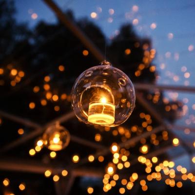 Ghirlande, felinare și lămpi solare - 6 decorațiuni exterioare pentru petreceri în aer liber