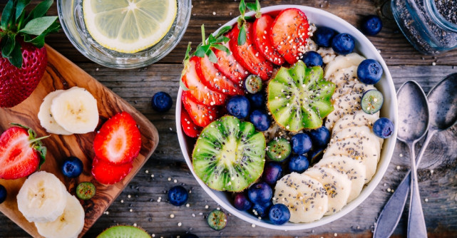 Ce să consumi la mic dejun ca să nu te îngrași cat stai acasă?