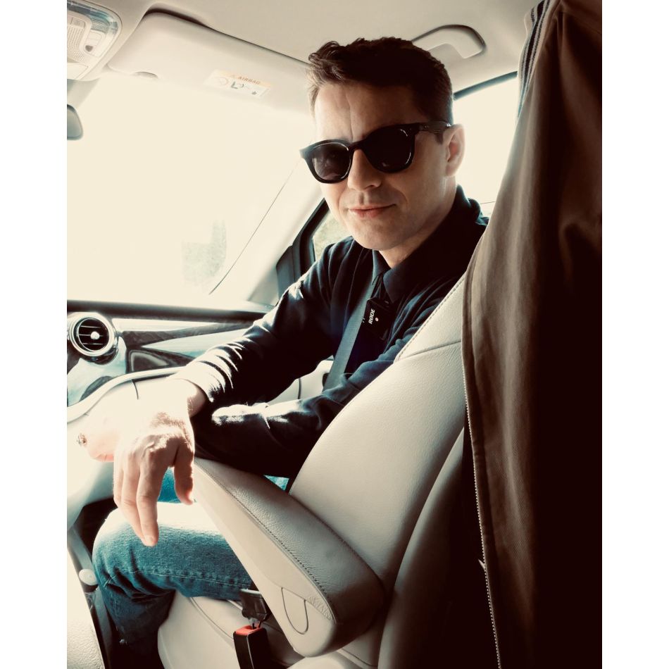 Adrian Sînă a plecat din nou de acasă! Mesajul artistului: Într-un moment îmi fac bagajul și...