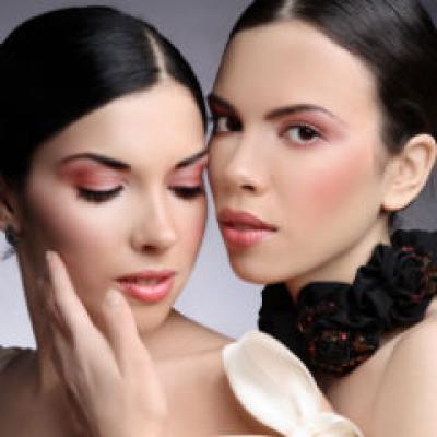 Alimente care te predispun la acnee