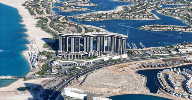 El Alamein – Stațiunea cu ape ca în Maldive, la două ore jumătate de București, perfectă pentru a descoperi Egiptul istoric 