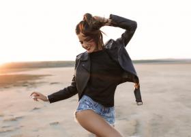 Geaca de piele! Obiectul vestimentar care nu trebuie sa iti lipseasca din garderoba!