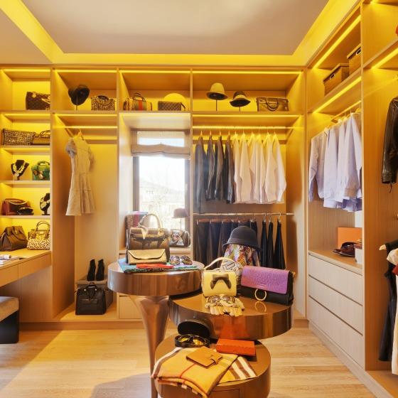 10 lucruri care nu trebuie sa iti lipseasca din dulap