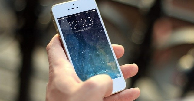 Cum scapi de zgârieturile de pe ecranul telefonului
