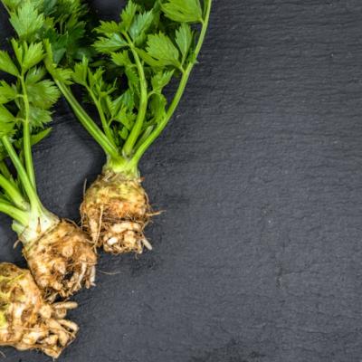 Beneficiile ceaiului de frunze de telina