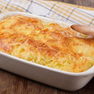 Macaroane cu branza la cuptor