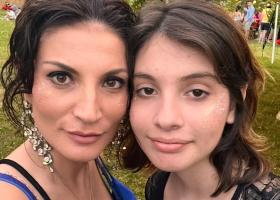 Fiica Ioanei Ginghină refuză să locuiască la tatăl ei: A preferat să stea singură decât să meargă la el...