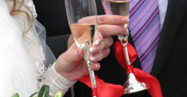 De ce sa te casatoresti? 	 