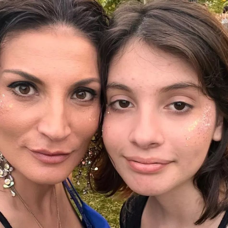 Fiica Ioanei Ginghină refuză să locuiască la tatăl ei: A preferat să stea singură decât să meargă la el...