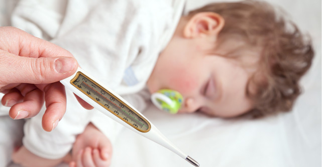 Febra la copii: între prieten și dușman