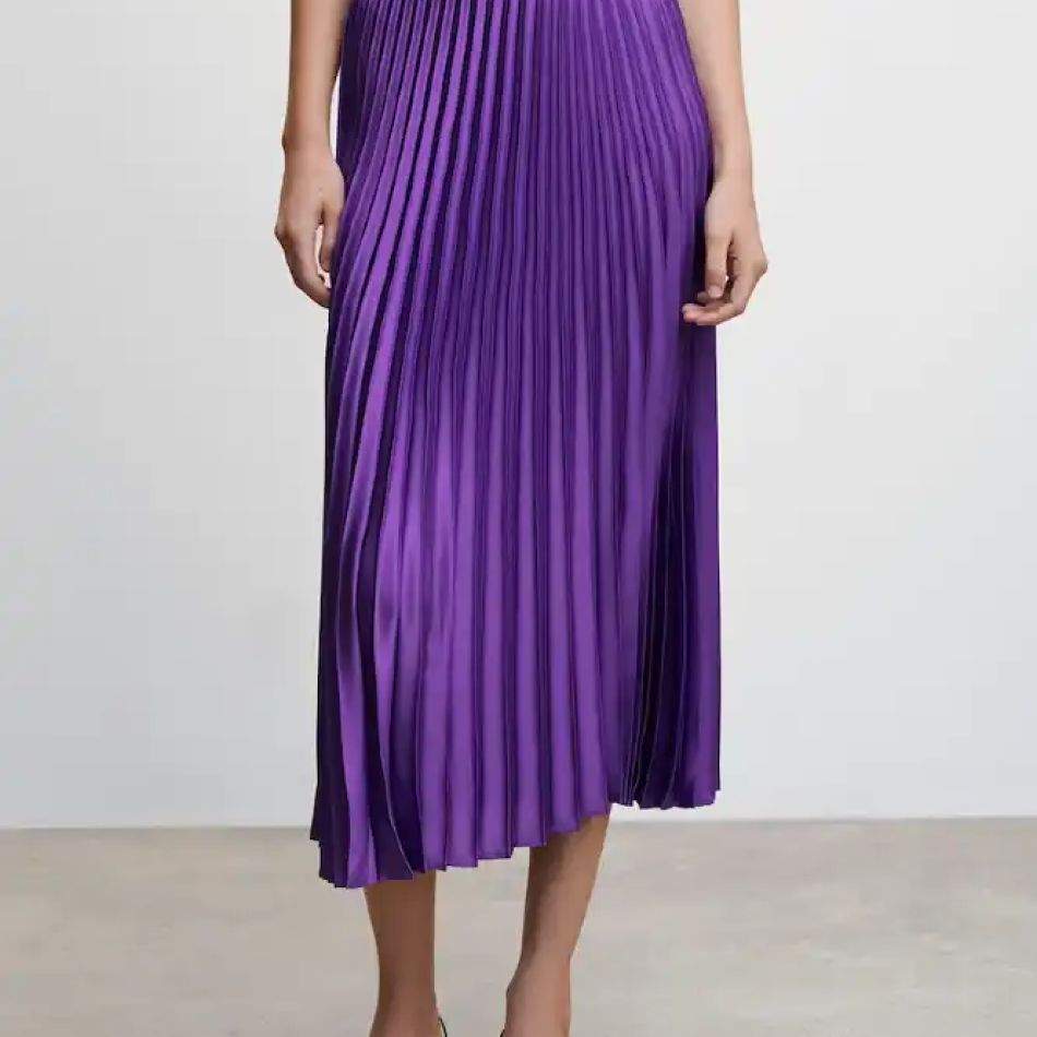 Fustele plisate: 20 de modele minunate pentru orice garderobă