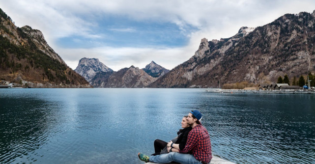 Te iubesc, dar mi-e frică de cum ar putea fi relația noastră, așa că mint și fug de tine