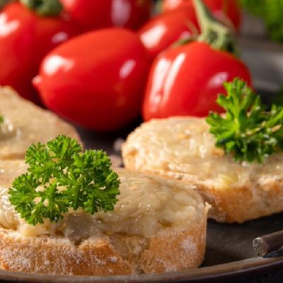 Câte calorii are salata de vinete? Este sănătos să consumăm vinete?