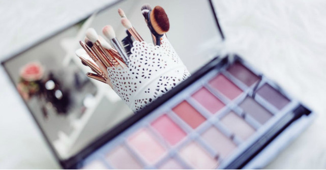 Cum să cumperi cosmetice bune la prețuri mici și să economisești