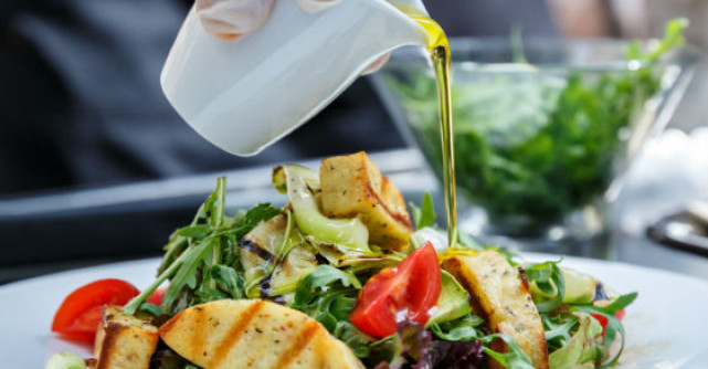 Hochland lanseaza Delicii Calde La Gratar,  secretul meselor delicioase in aer liber