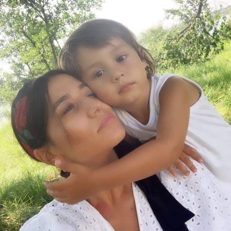 Claudia Pătrășcanu nu deține nimic pe numele ei! A cui este, de fapt, casa unde locuiește cu cei doi copii ai săi?