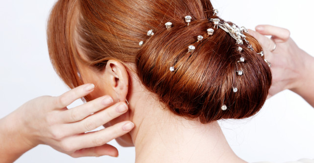 Video: Coafura romantica de nunta