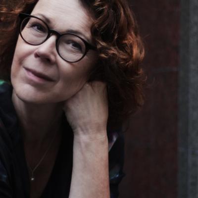 Tot ce trebuie sa stii despre romanul 'Noi știm că îți amintești' desemnat drept 'una dintre cele mai bune cărți ale toamnei'
