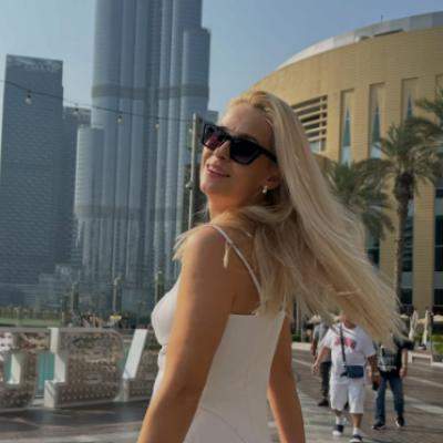 Elena Vîșcu, mesaj cu subînțeles după divorțul de CRBL: Nu s-a schimbat doar buchetul, m-am schimbat eu și cu mine tot ce accept