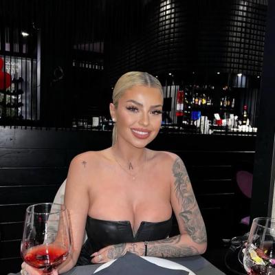 Gabriella Barbu, transformare radicală după operațiile estetice. Ispita de la Insula Iubirii și-a remodelat silueta în Spania