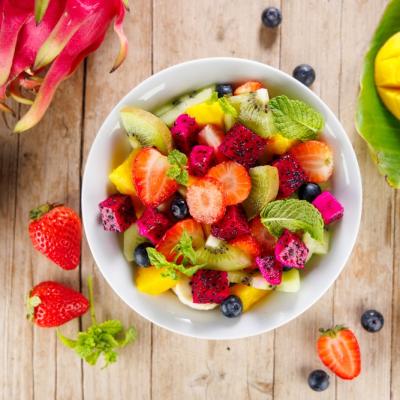 Cum se face o salată de fructe care hrănește trupul, mintea și sufletul