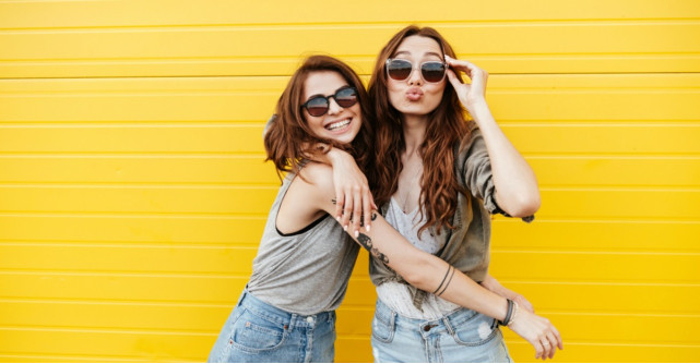 Semnele care te ajuta sa recunosti un prieten fals