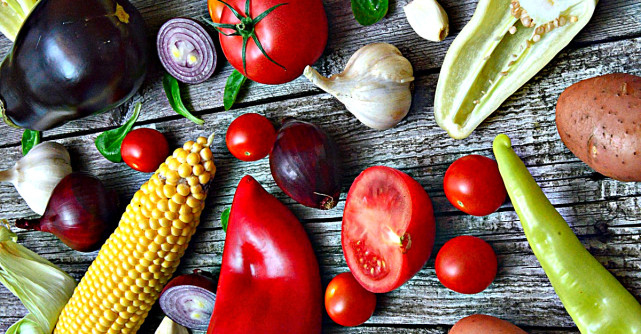 Cea mai simpla reteta de salata de vara cu porumb fiert