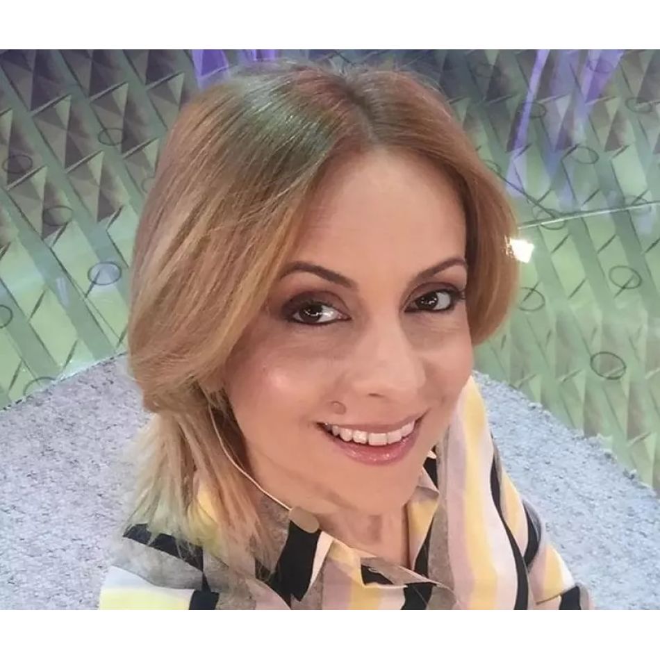 Cine a înlocuit-o pe Simona Gherghe la Mireasa? Prezentatoarea tv s-a infectat cu Covid-19 și se află în izolare