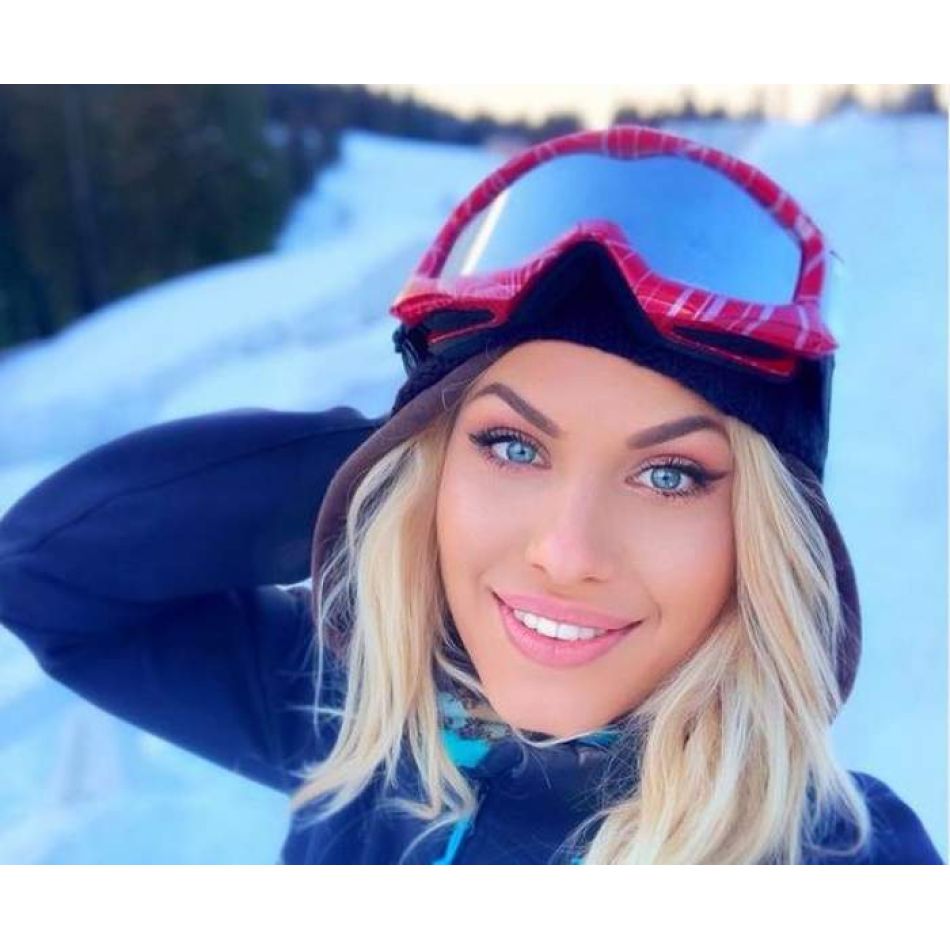 Amna, dezvăluiri emoționante despre divorț! Cum și-a regăsit artista puterea de a zâmbi din nou? 