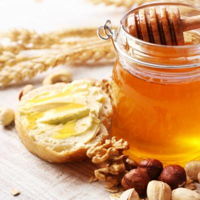 Amestecul-magic: miere, scortisoara si nuci