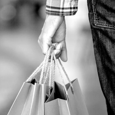 Parerea lui Radu: Viata se intampla sub verbul 'a avea'