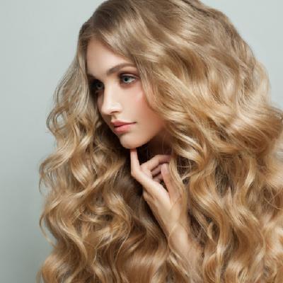 Spalarea inversa a parului, trucul magic pentru aspect mai plin si mai des