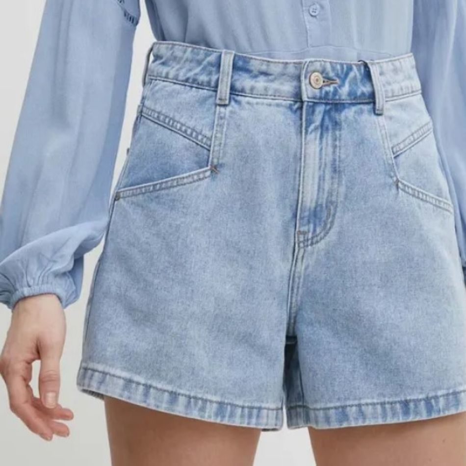 Pantaloni scurți de damă: 20 de modele pentru zilele extrem de călduroase