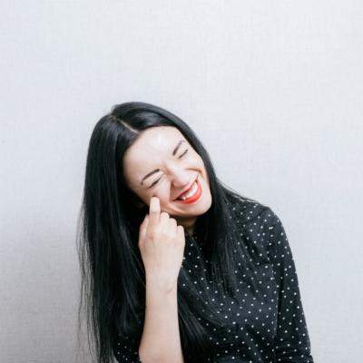 Vorbesti singura? Nu iti face griji! E de bine!