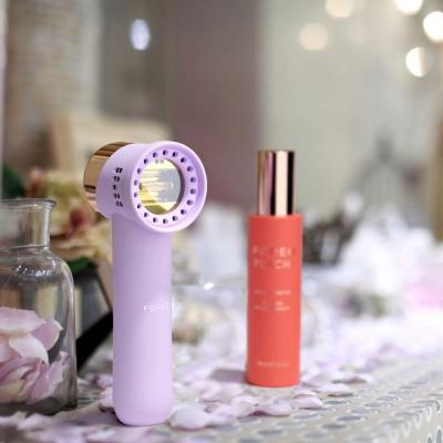 Călătorește fără bătăi de cap cu PEACH™ 2 go, performantul dispozitiv de epilare IPL de la Foreo 