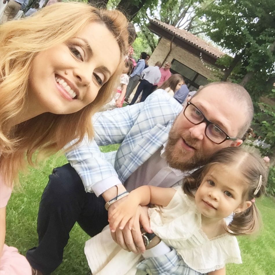 Simona Gherghe, vacanță idilică în Grecia. Cum arată prezentatoarea tv în costum de baie, la 46 de ani? 