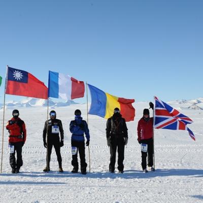 7card organizeaza concursul  